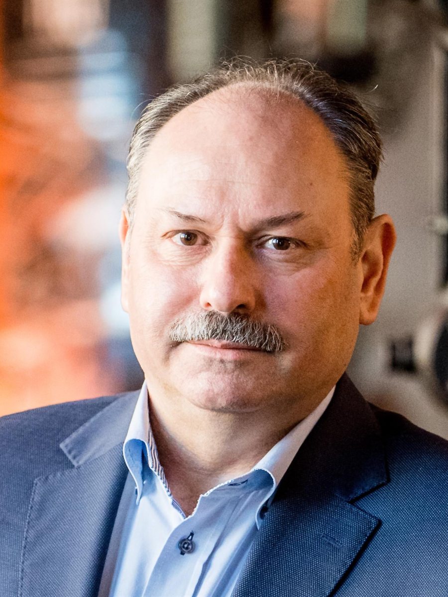 Jacek Grzechowiak — Ekspert ds. ochrony obiektów